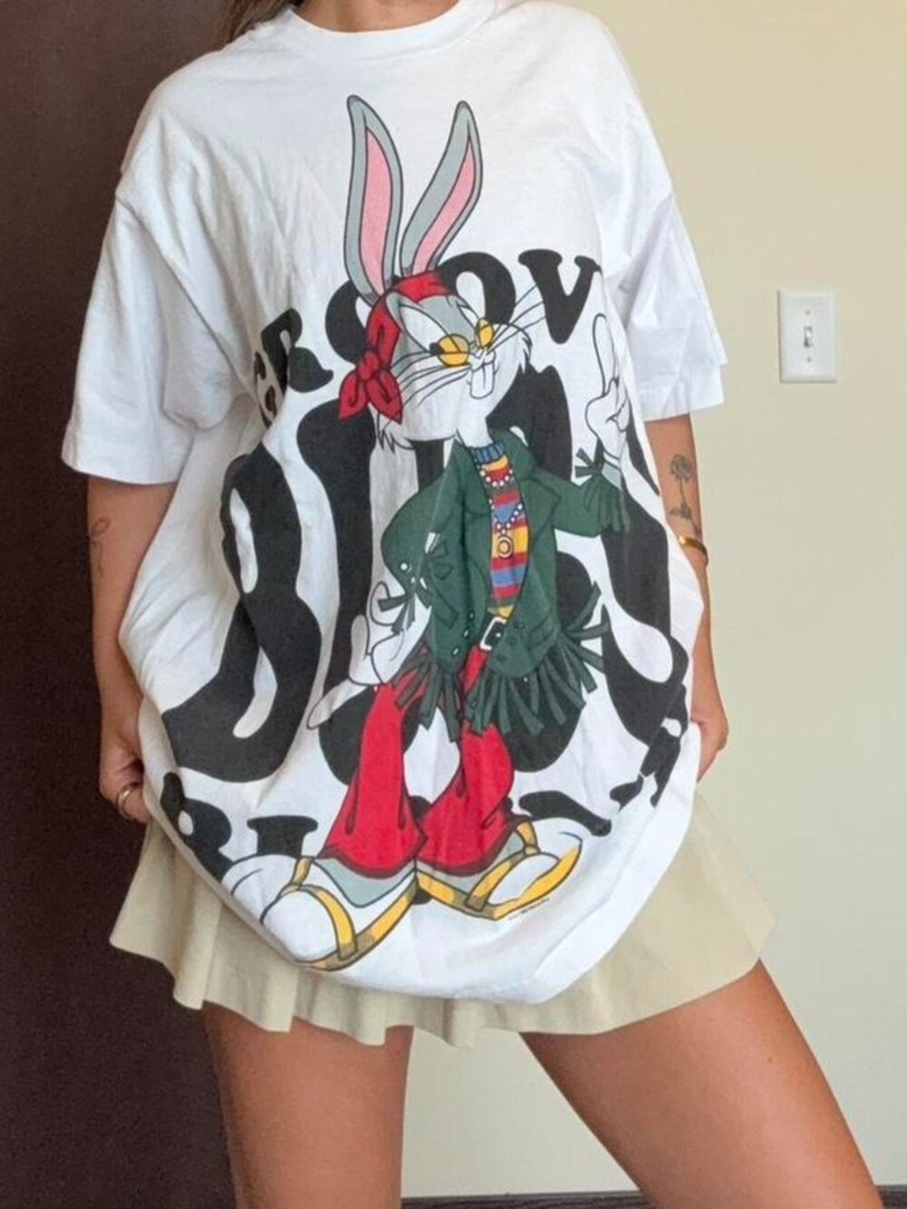 Vintage 90's Groovy bugs bunny single stitch Jerry Leigh brand made in USA